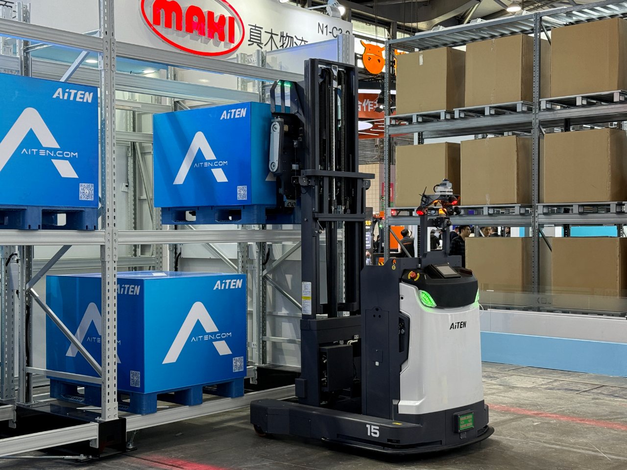 milan.com-Connect More Vol.01｜他不会写代码 却用AI做出了自己的游戏